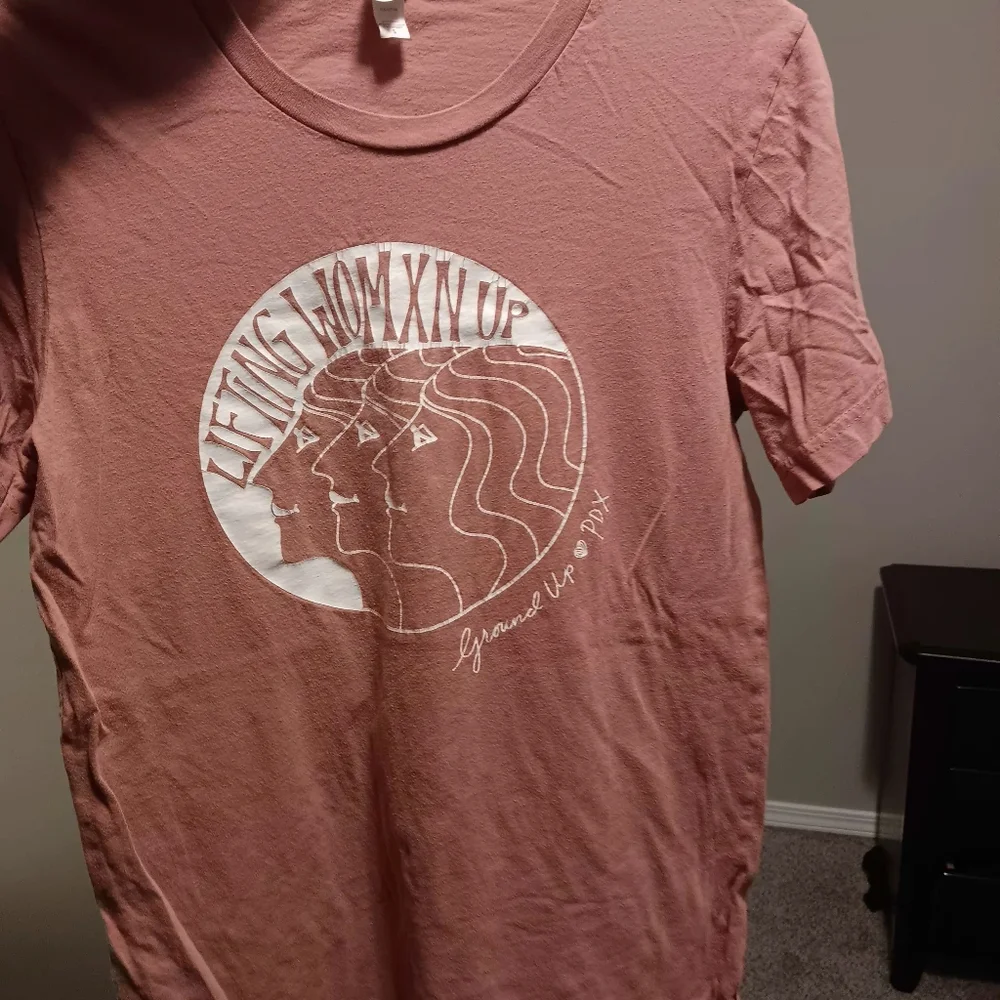 Women's Mauve Graphic Tee - "Lifting Womxn Up" - Picture 6 of 12